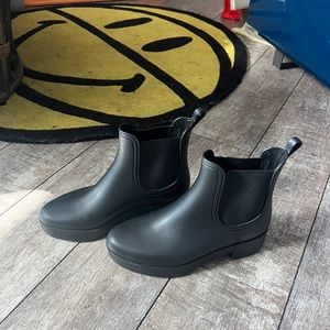jeffrey campbell cloudy waterproof chelsea rainboots! pre-loved!
